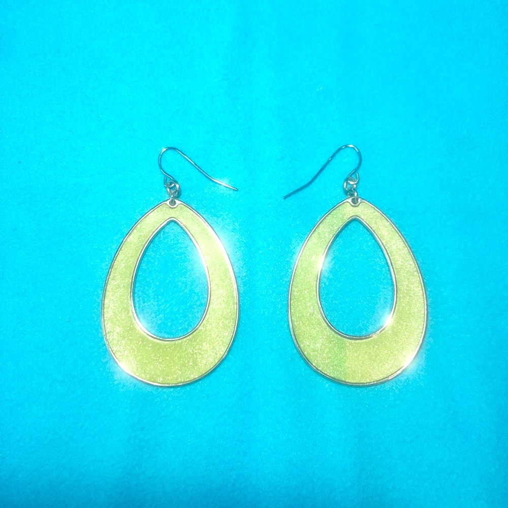 Green sparkly Apt. 9 earrings!